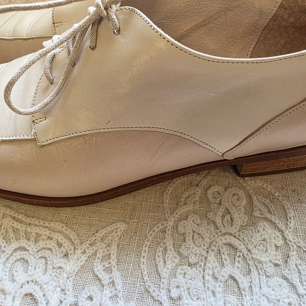 Amalfi Abby Italian Leather Oxford Shoes 7B Cream Beige Square Toe Lace Up Flats
